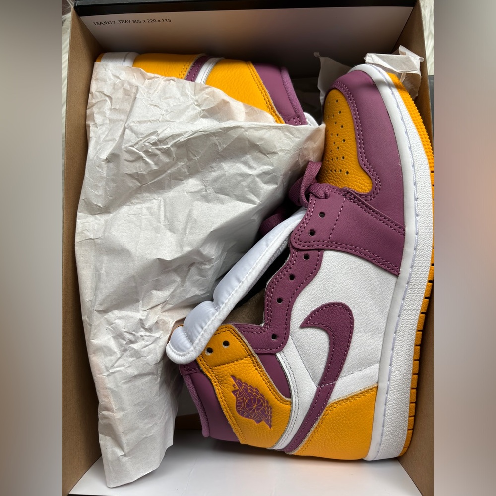 Jordan 1 Retro High OG Brotherhood - Picture 11 of 11